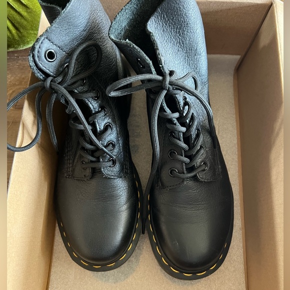 Dr. Martens  1460 Pascal boots - Picture 2 of 8
